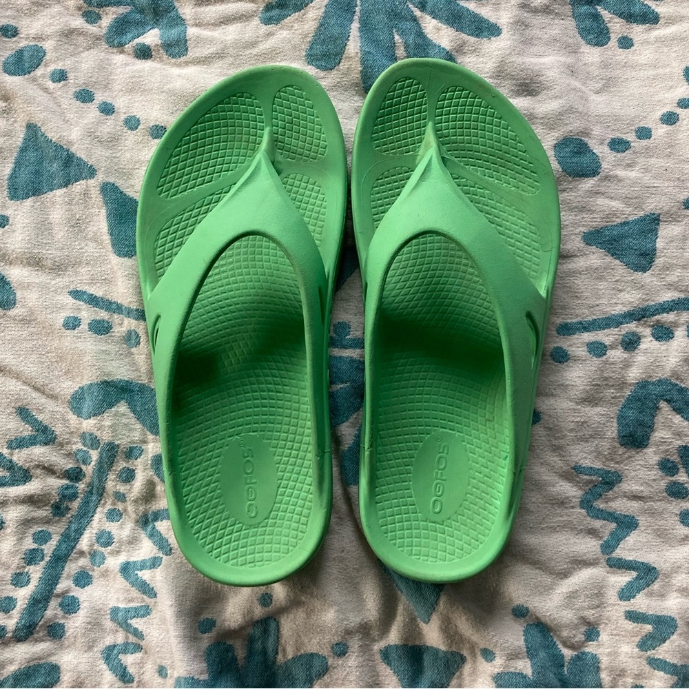 Oofos Sandals